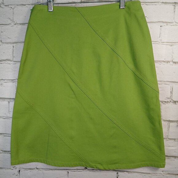 SUSAN BRISTOL GREEN CORDUROY SKIRT, DIAGONAL STITCHING, SIZE 6, WOMENS - Picture 1 of 6